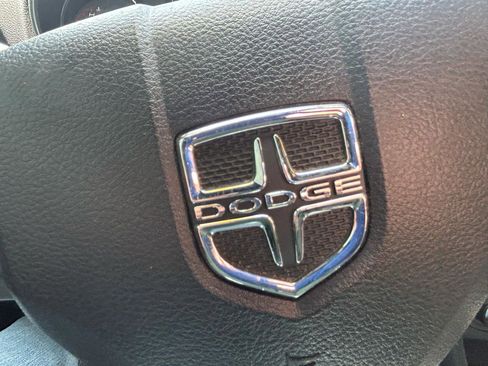 Used 2013 Dodge Avenger SE FWD image 18