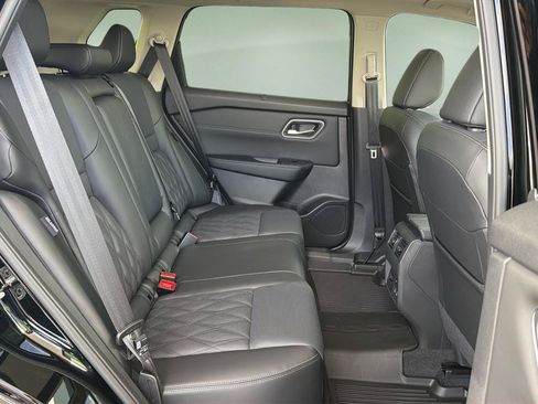 New 2026 Nissan Rogue Platinum AWD/4WD image 16