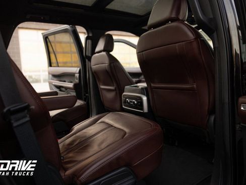 Used 2024 Ford Expedition Limited AWD/4WD image 15