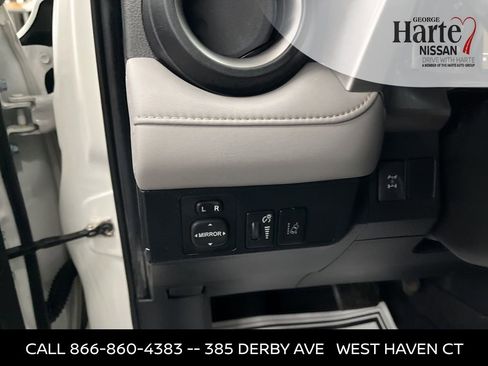 Used 2017 Toyota RAV4 XLE w/ Plus Special Value Package AWD/4WD image 29