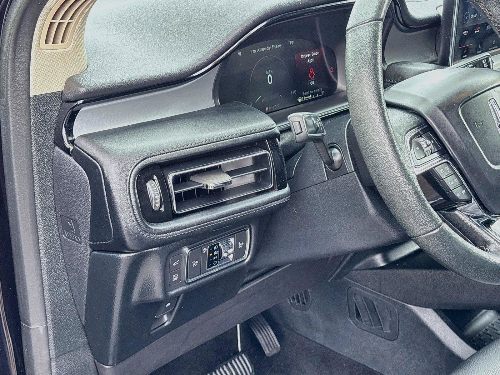 Used 2022 Lincoln Nautilus FWD image 10