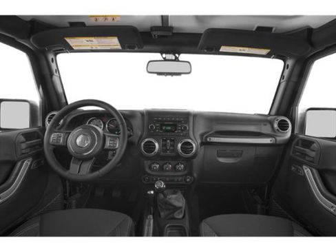 Used 2018 Jeep Wrangler Unlimited Sahara w/ Connectivity Group AWD/4WD image 5