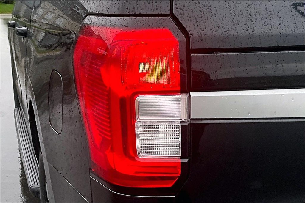 Used 2024 Ford Expedition Max XLT AWD/4WD image 30