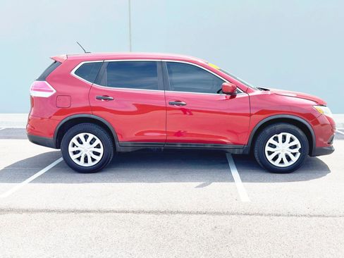 Used 2016 Nissan Rogue S AWD/4WD image 6