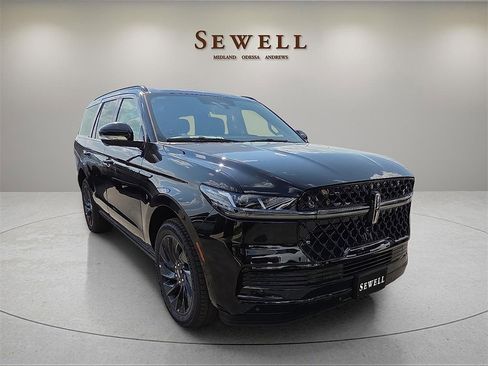 New 2025 Lincoln Navigator Reserve w/ Jet Appearance Package image 6