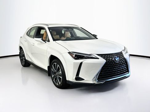 Used 2025 Lexus UX 300h FWD w/ Accessory Package (Z2) image 3