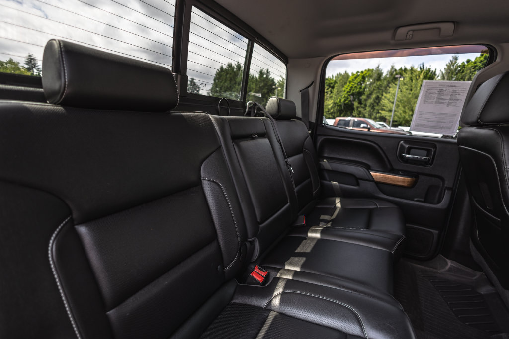 Used 2015 Chevrolet Silverado 2500 LTZ w/ Duramax Plus Package AWD/4WD image 35