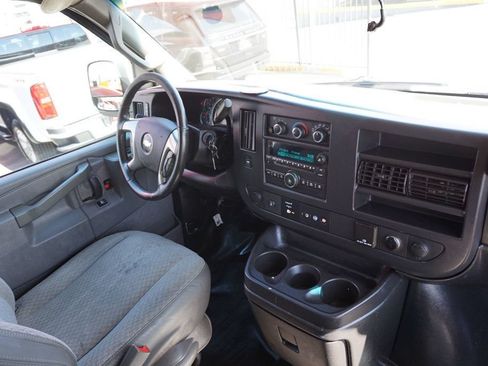 Used 2018 Chevrolet Express 2500 Extended w/ Communications Package RWD image 35