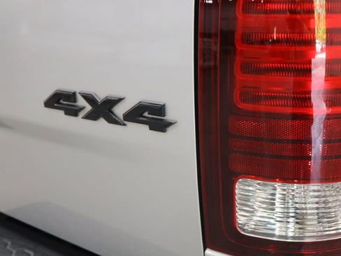 Used 2018 RAM 2500 Laramie w/ Sport Appearance Group image 47