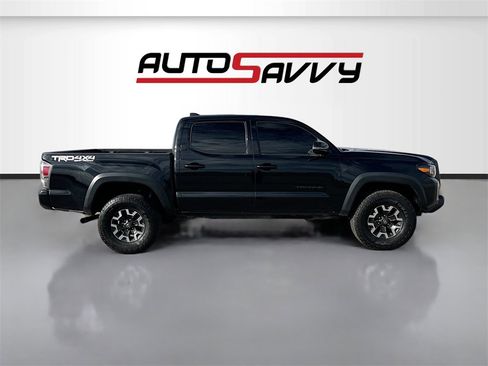 Used 2022 Toyota Tacoma TRD Off-Road image 8