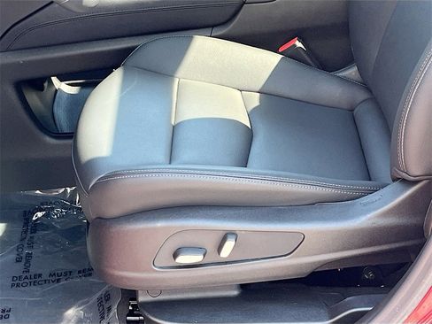 New 2025 Cadillac XT6 Luxury image 19