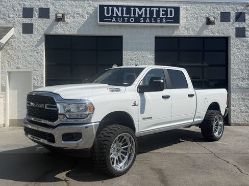 Used 2023 RAM 2500 Big Horn w/ Cold Weather Group AWD/4WD image 9