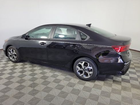Used 2021 Kia Forte LXS FWD image 3
