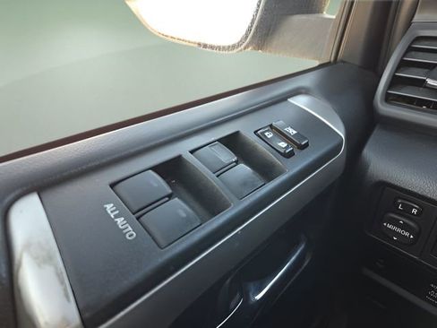 Used 2016 Toyota 4Runner SR5 AWD/4WD image 20