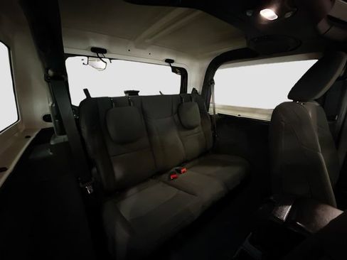 Used 2018 Jeep Wrangler Sport S image 26