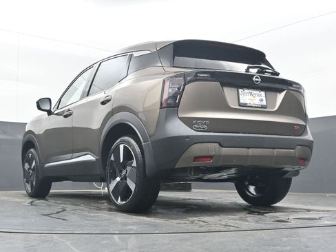 New 2026 Nissan Kicks SR image 27