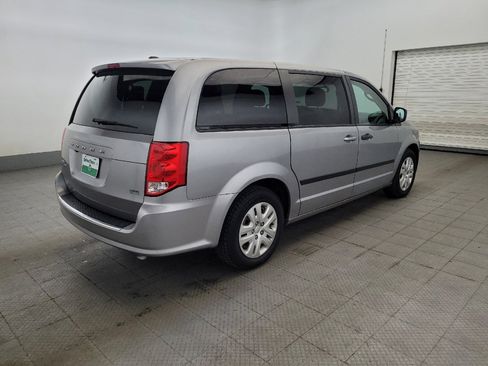Used 2018 Dodge Grand Caravan SE w/ UConnect Hands-Free Group FWD image 9