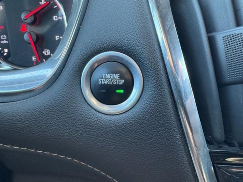 Used 2023 Chevrolet Traverse Premier image 26