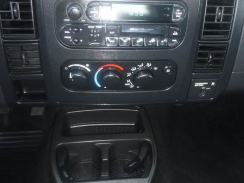 Used 2001 Dodge Dakota 2WD Club Cab image 33