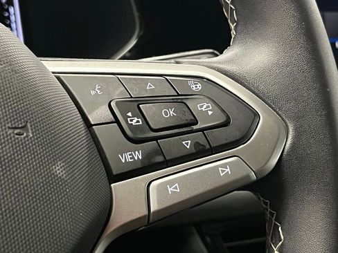 Used 2023 Volkswagen Taos SEL image 26