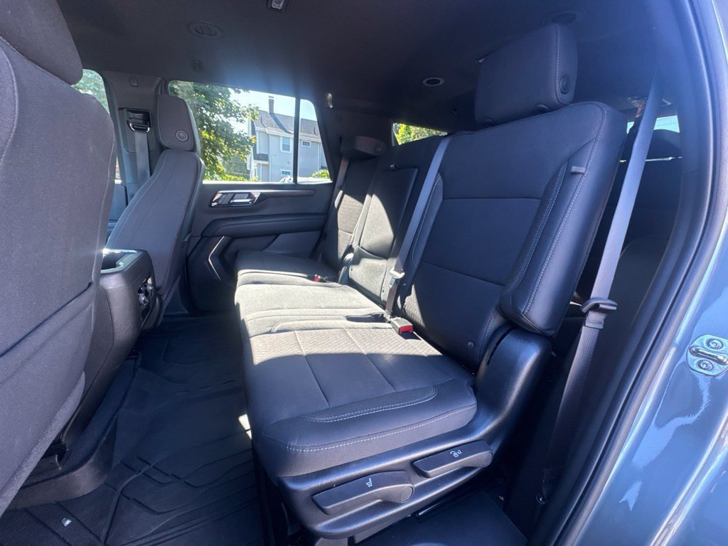 Used 2026 Chevrolet Tahoe LS AWD/4WD image 18