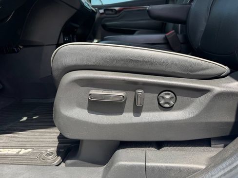Used 2025 Honda Odyssey Touring image 29