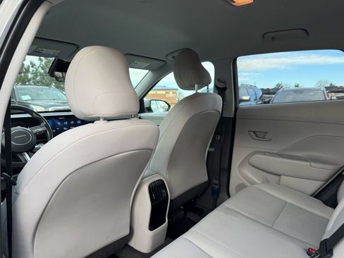 Used 2024 Hyundai Kona SEL image 18