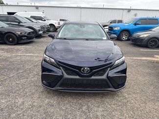 Used 2022 Toyota Camry SE FWD video 2