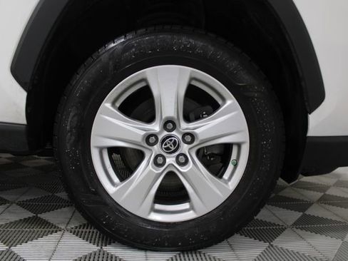 Used 2021 Toyota RAV4 LE image 31