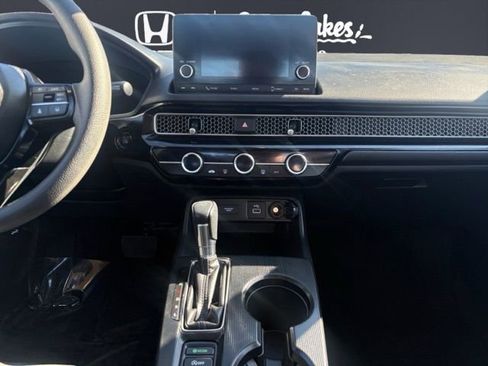 Used 2023 Honda Civic LX image 9