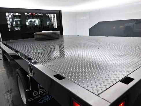 New 2025 Ford F450 XL w/ XL Chrome Package image 16