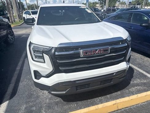 Used 2025 GMC Terrain Elevation AWD/4WD image 8