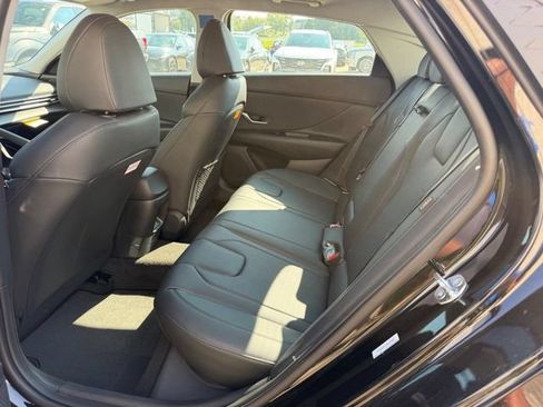 New 2026 Hyundai Elantra Limited FWD image 7