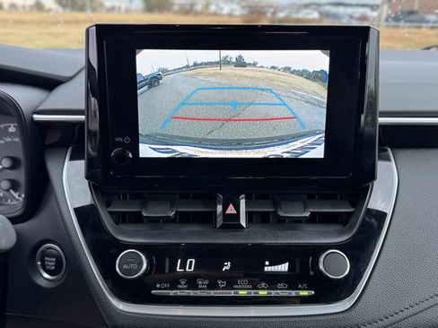 Used 2024 Toyota Corolla SE image 17