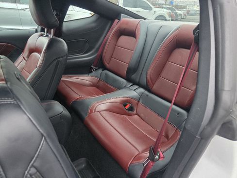 Used 2025 Ford Mustang Premium image 17