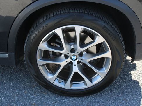 Used 2023 BMW X5 xDrive40i w/ Premium Package image 36