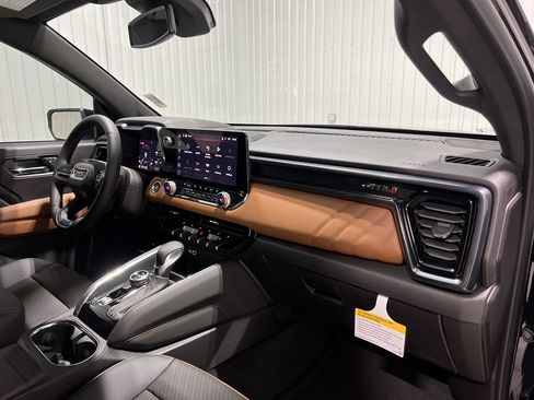 New 2025 GMC Canyon AT4 w/ Technology Plus Package image 28