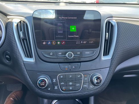 Used 2023 Chevrolet Malibu LT FWD image 28