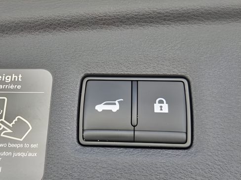 Used 2023 INFINITI QX50 Luxe FWD image 25
