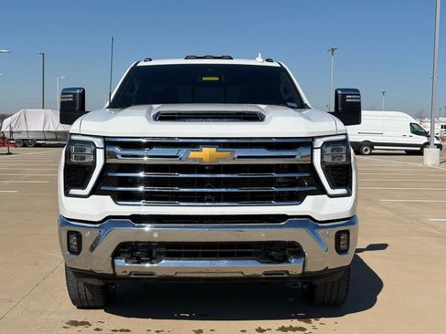 Used 2024 Chevrolet Silverado 2500 LTZ w/ LTZ Convenience Package image 2