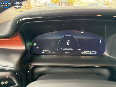 Used 2022 Lincoln Nautilus Reserve w/ Equipment Group 201A image 13