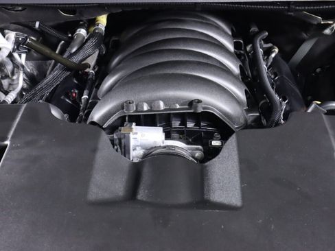 Used 2020 Chevrolet Suburban Premier AWD/4WD image 49