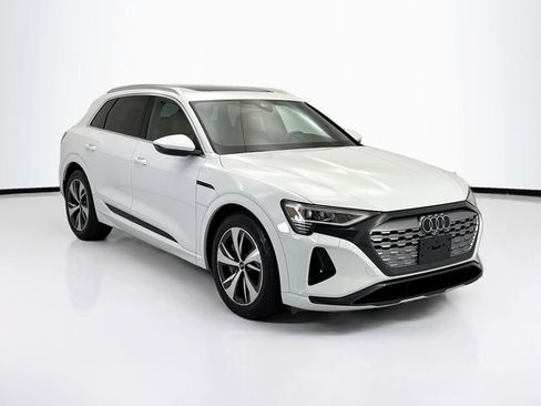 Used 2024 Audi Q8 e-tron Premium AWD/4WD image 3