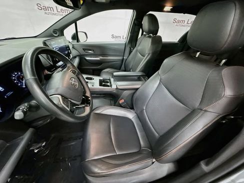 Used 2021 Toyota Sienna XSE w/ XSE Plus Package AWD/4WD image 21
