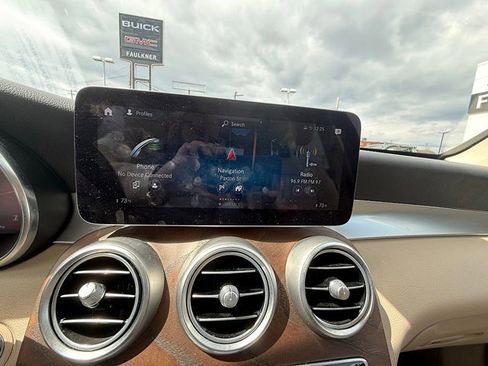 Used 2020 Mercedes-Benz GLC 300 4MATIC image 25