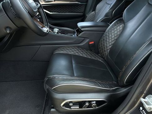 Used 2025 Jeep Grand Cherokee Summit image 23