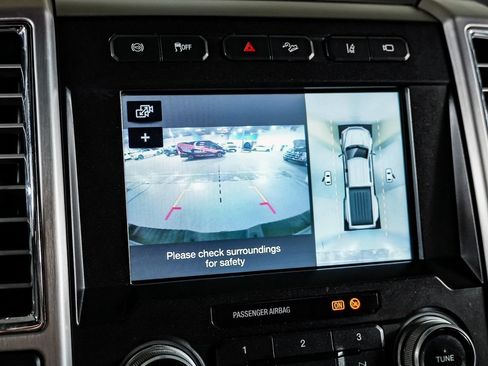 Used 2017 Ford F350 4x4 Crew Cab DRW Super Duty image 21