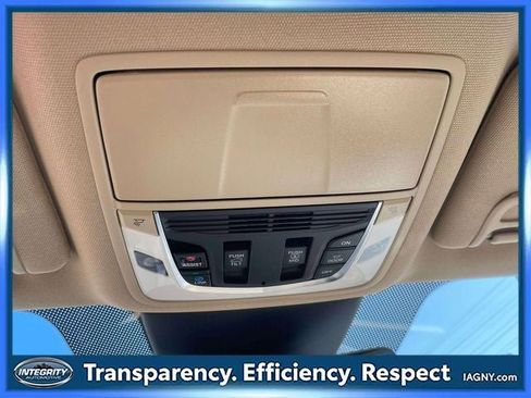 Used 2023 Acura MDX SH-AWD image 30