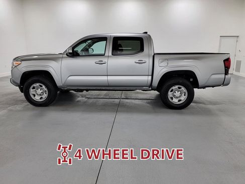 Certified 2023 Toyota Tacoma SR AWD/4WD image 5