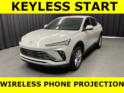 New 2025 Buick Envista Preferred image 2